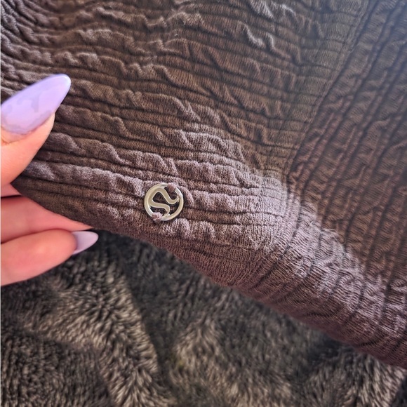 Lululemon Like New Retreat Yourself - Picture 4 of 12